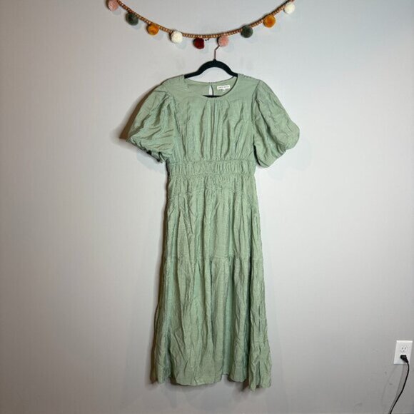 Moon River sage green puff sleeve midi dress - Picture 1 of 5
